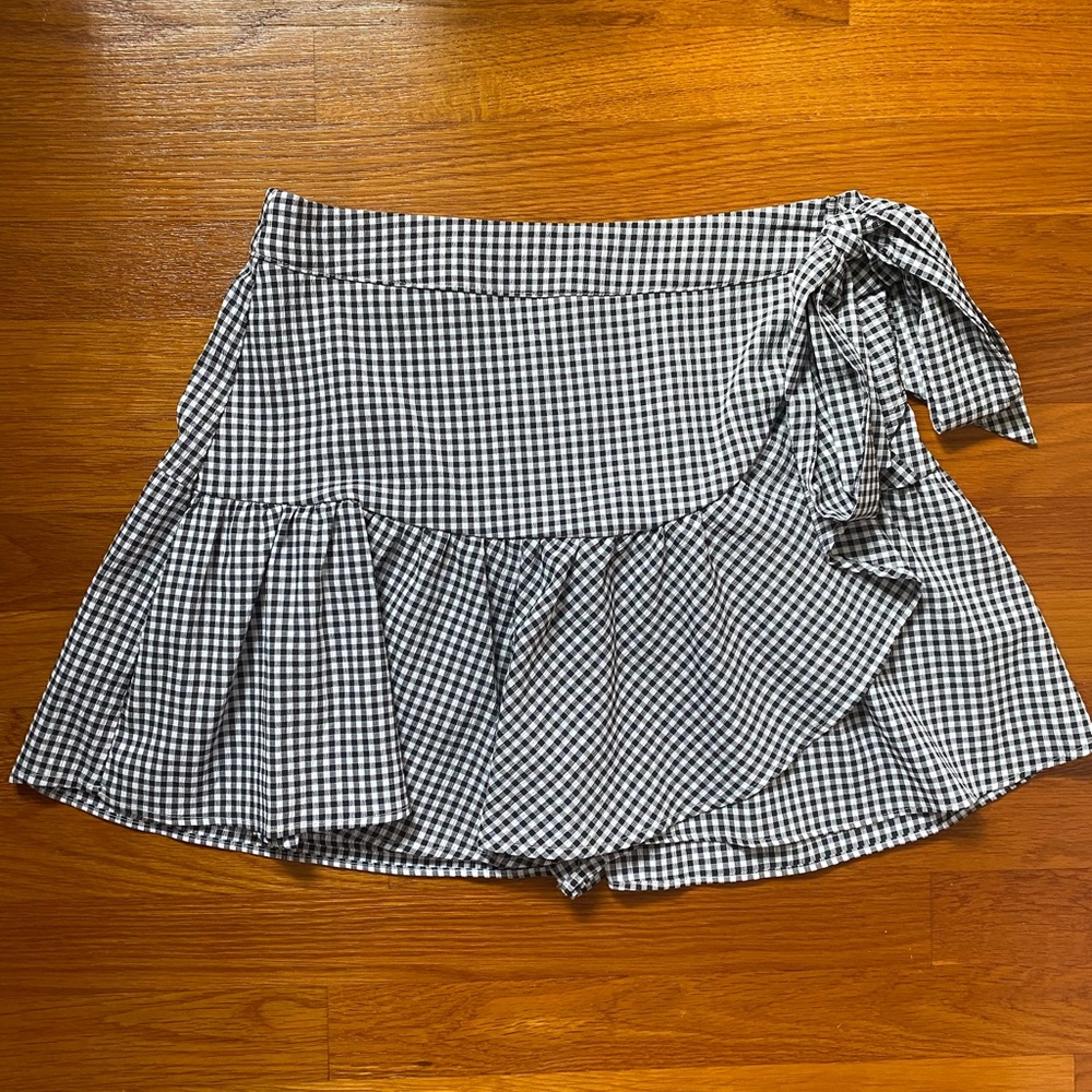 Francesca’s gingham skort